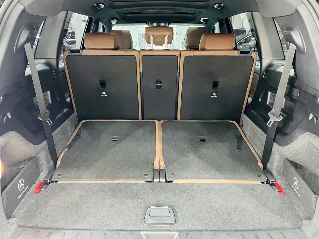 MERCEDES BENZ GLB 2023