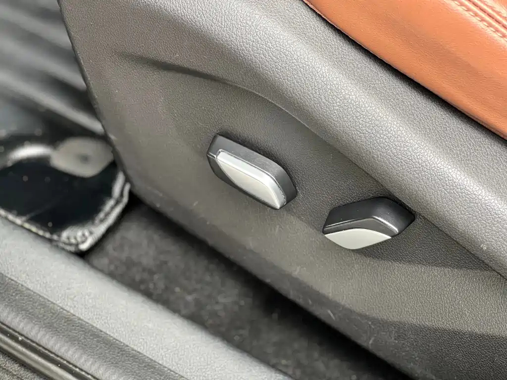 GEELY AUTO VISION X6 2021