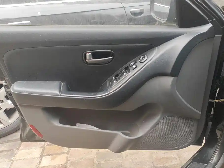 HYUNDAI CELESTA 2014