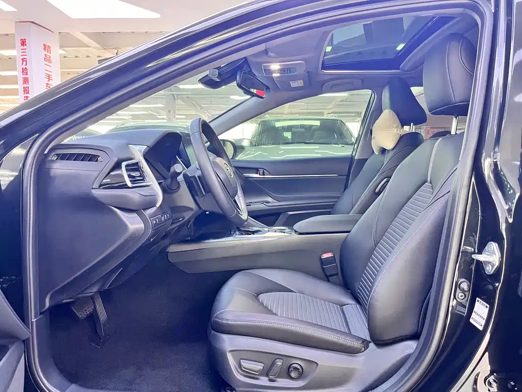 TOYOTA CAMRY 2022