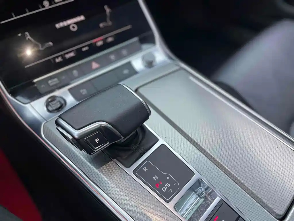 AUDI A6L 2021
