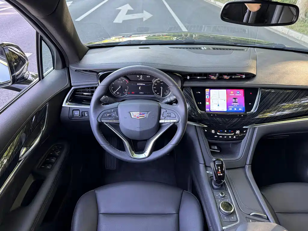 CADILLAC XT6 2021