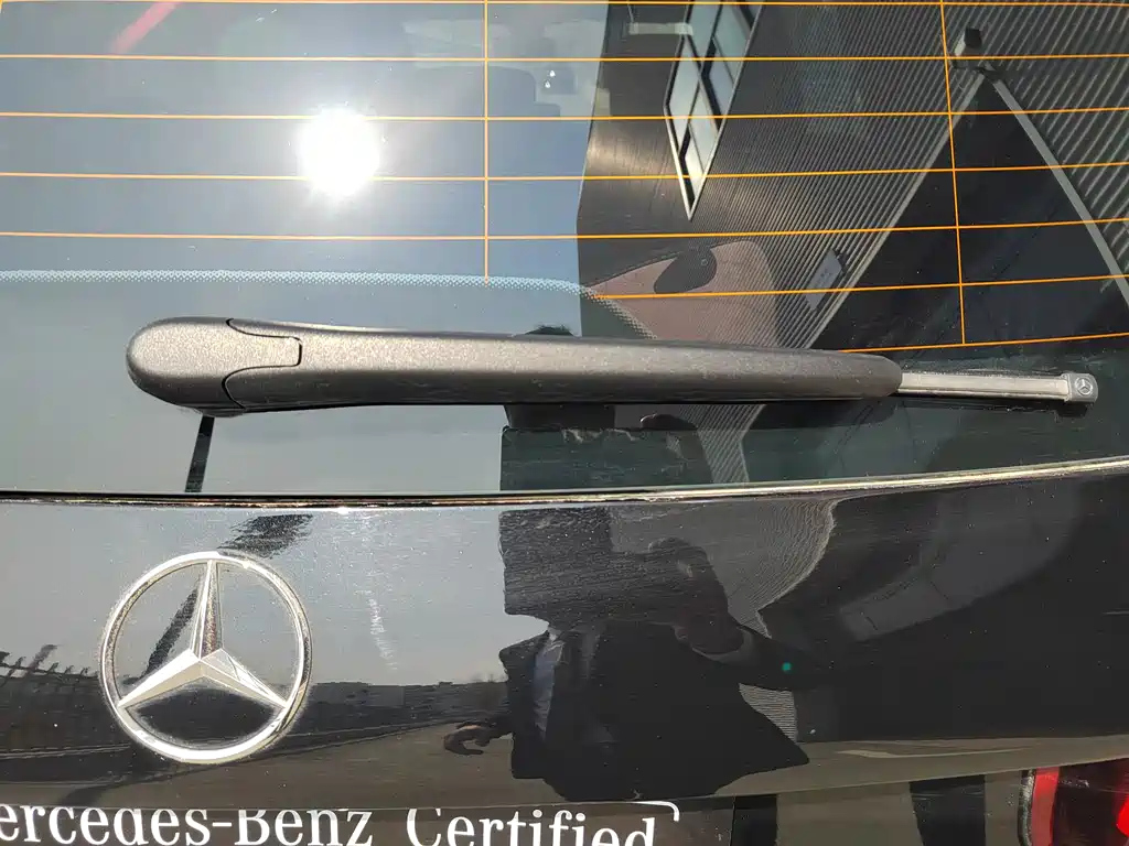 MERCEDES BENZ GLB 2023