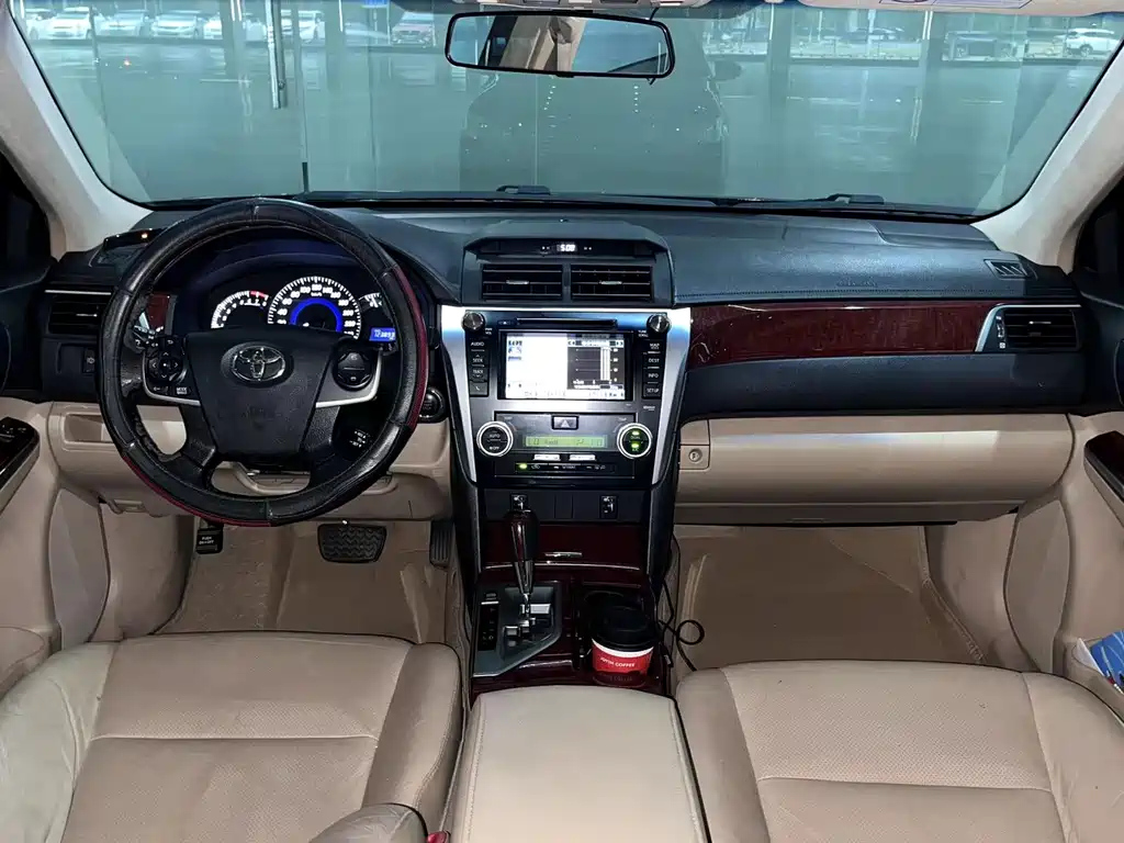 TOYOTA CAMRY 2013