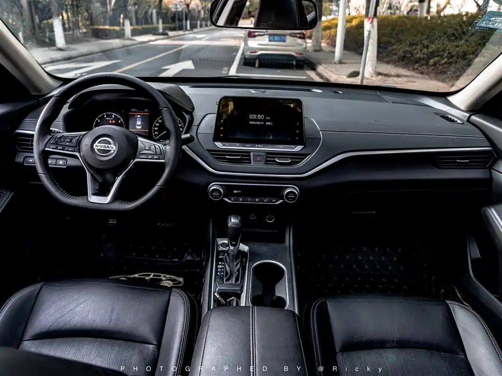NISSAN TEANA 2020
