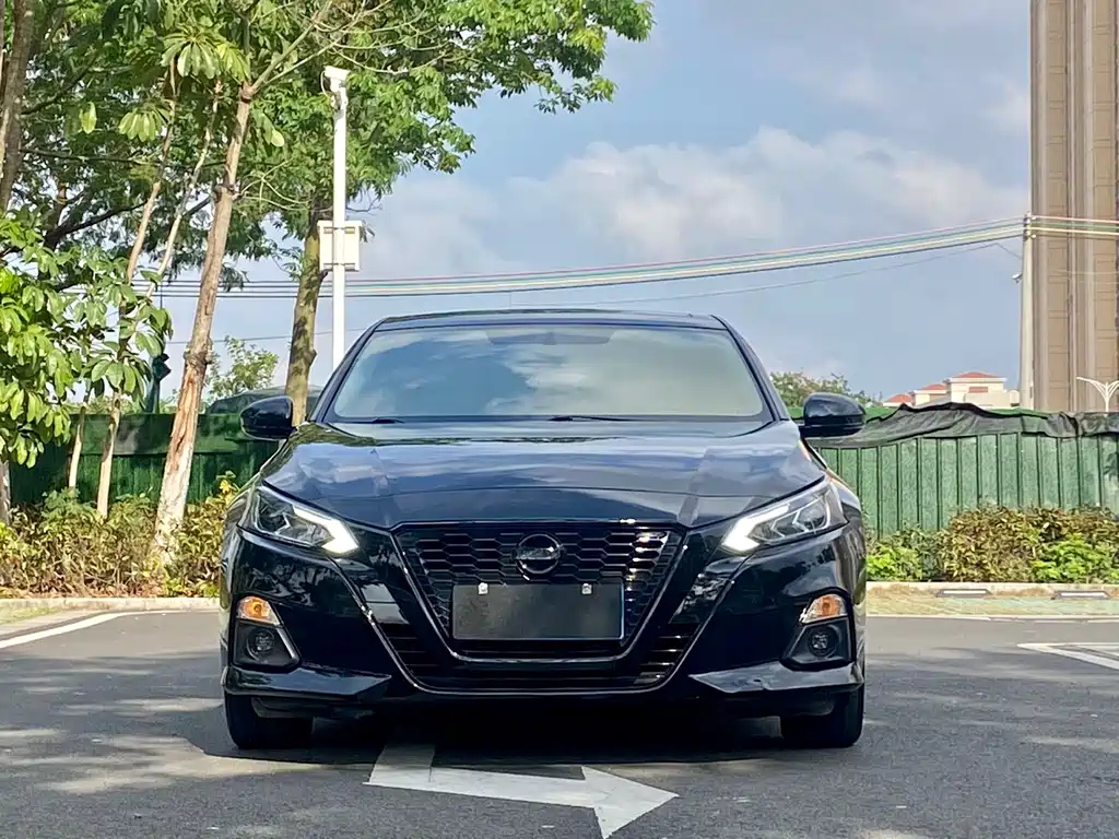 NISSAN TEANA 2019