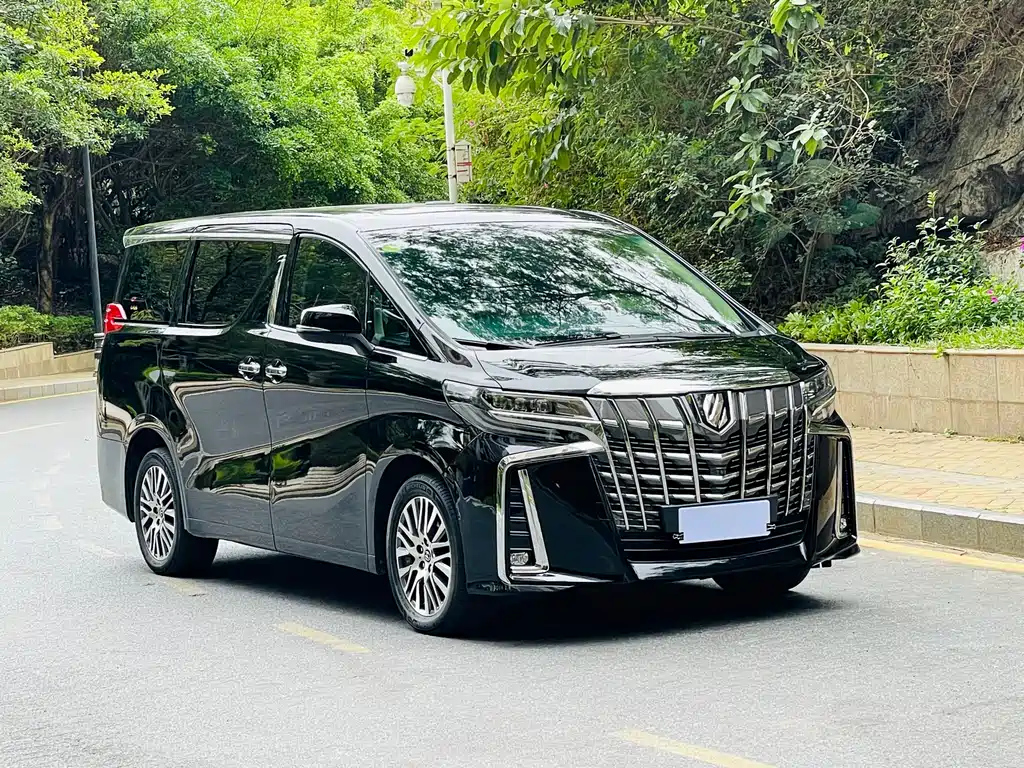 TOYOTA ALPHARD 2017