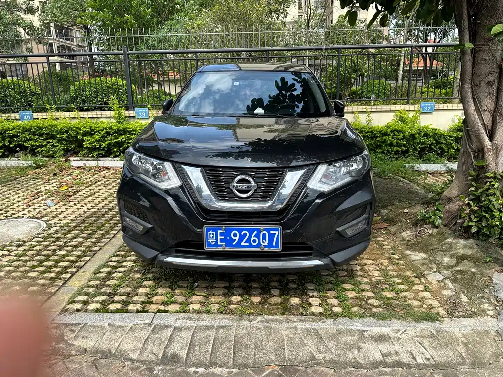 NISSAN X-TRAIL 2018