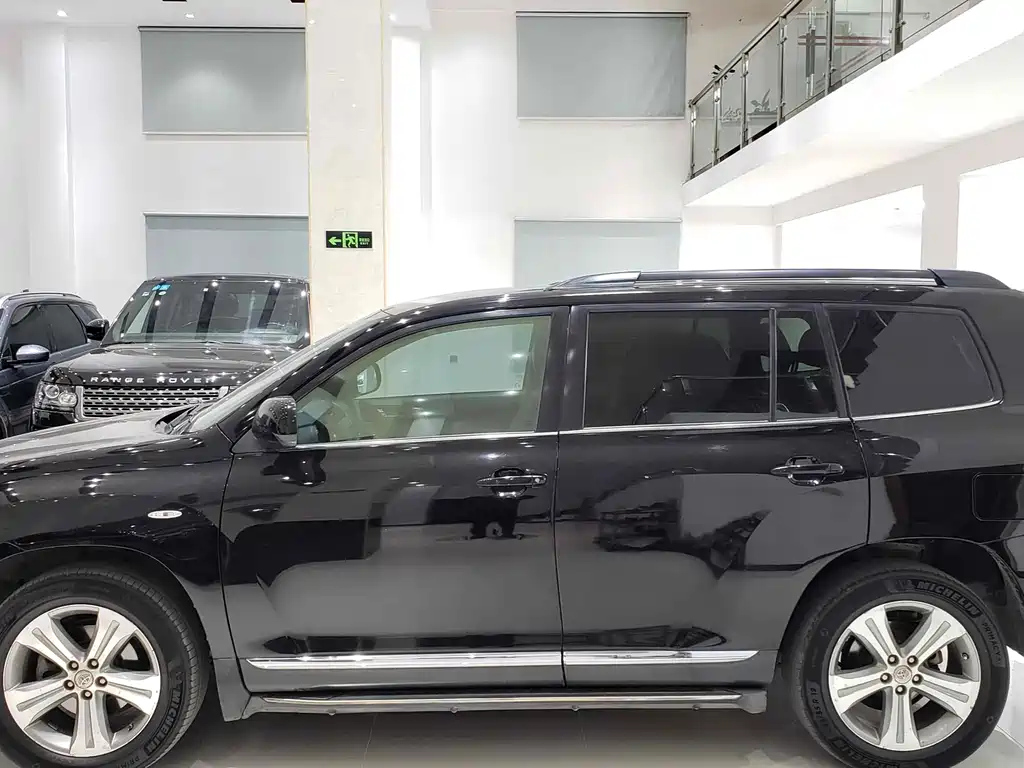 TOYOTA HIGHLANDER 2012