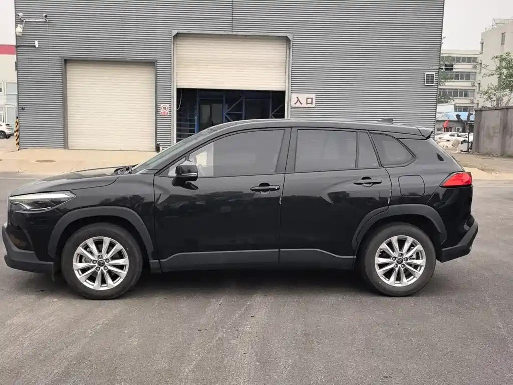 TOYOTA COROLLA CROSS 2023