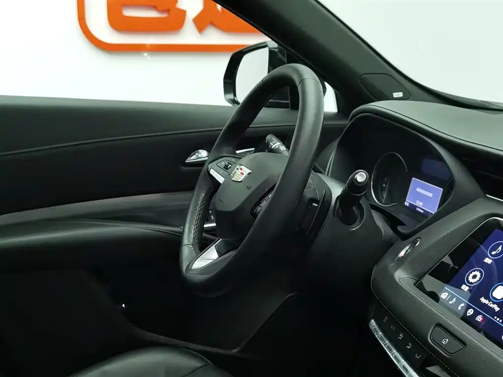 CADILLAC XT4 2021