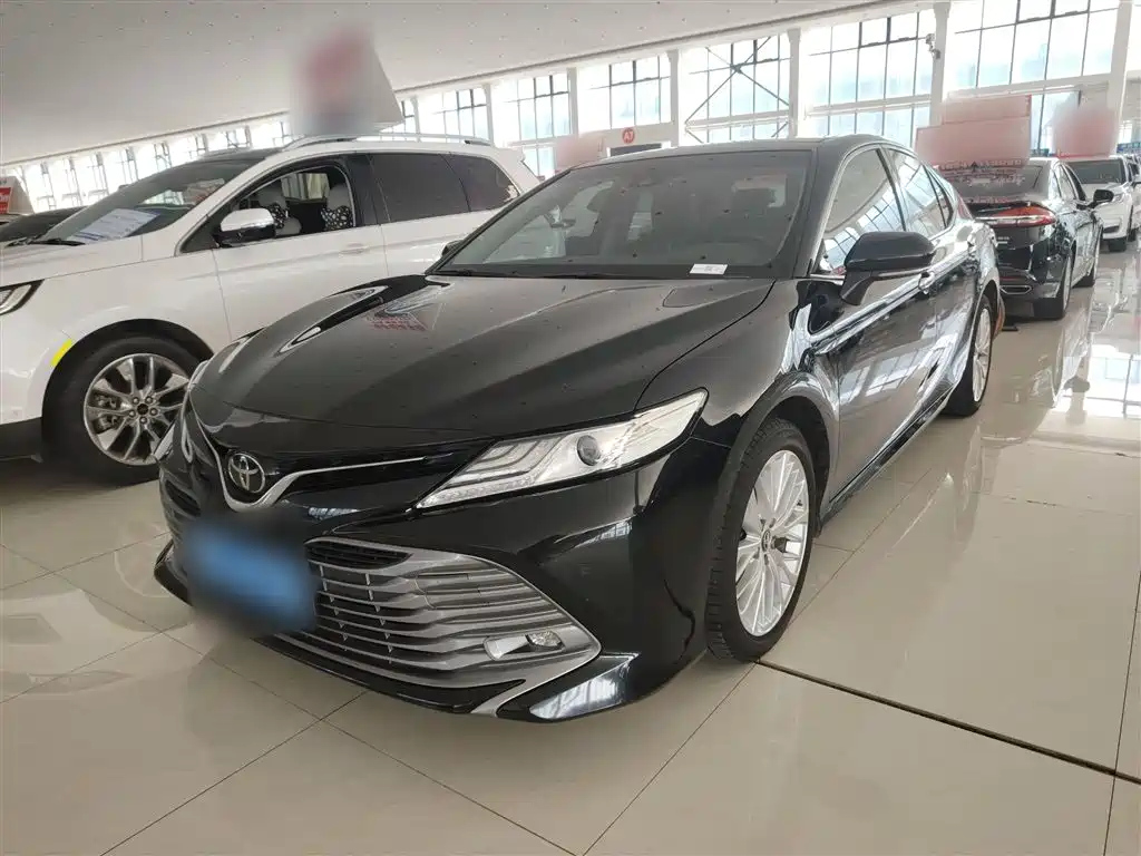 TOYOTA CAMRY 2019