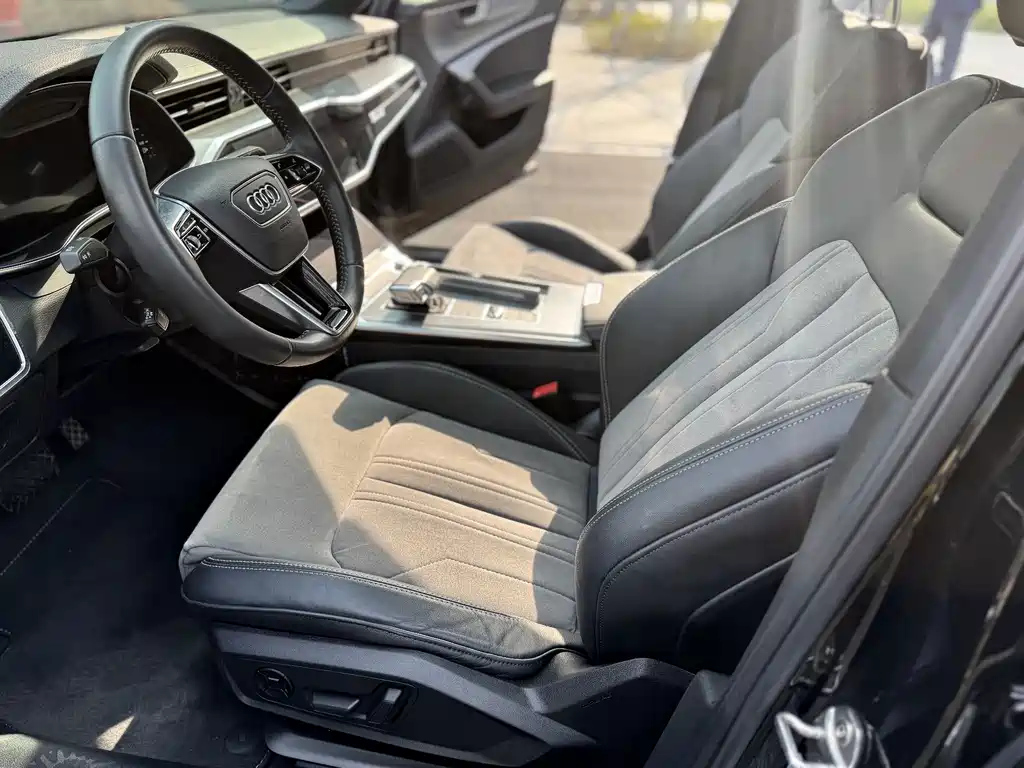 AUDI A6L 2021