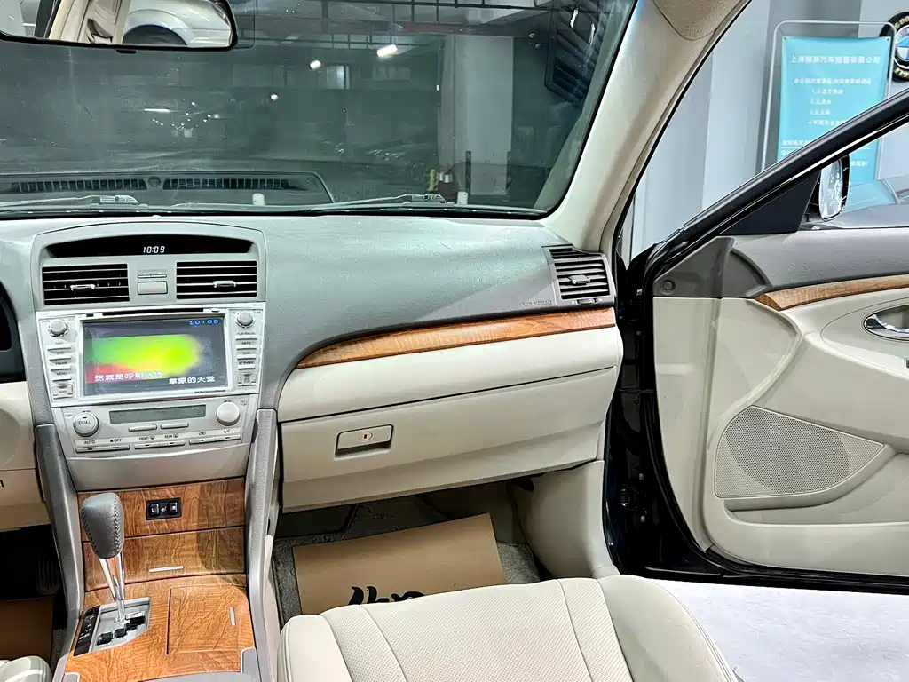 TOYOTA CAMRY 2011