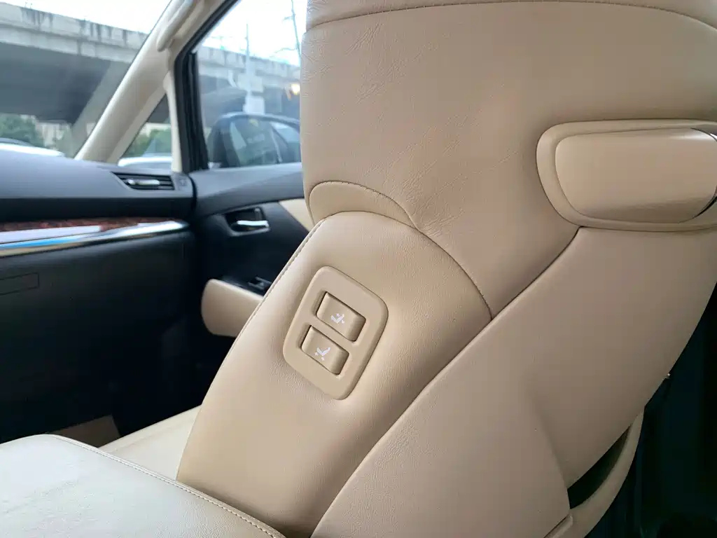 TOYOTA ALPHARD 2019