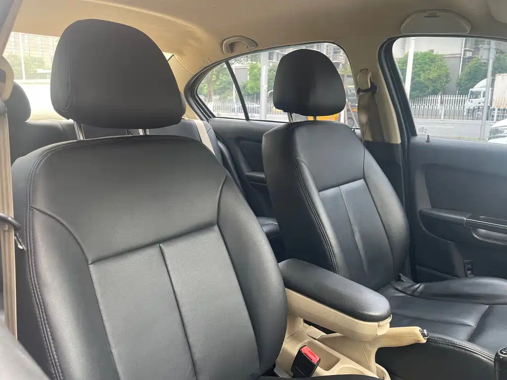 VOLKSWAGEN LAVIDA 2014