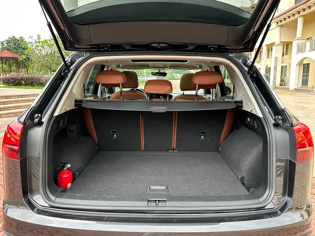 VOLKSWAGEN TAYRON 2020