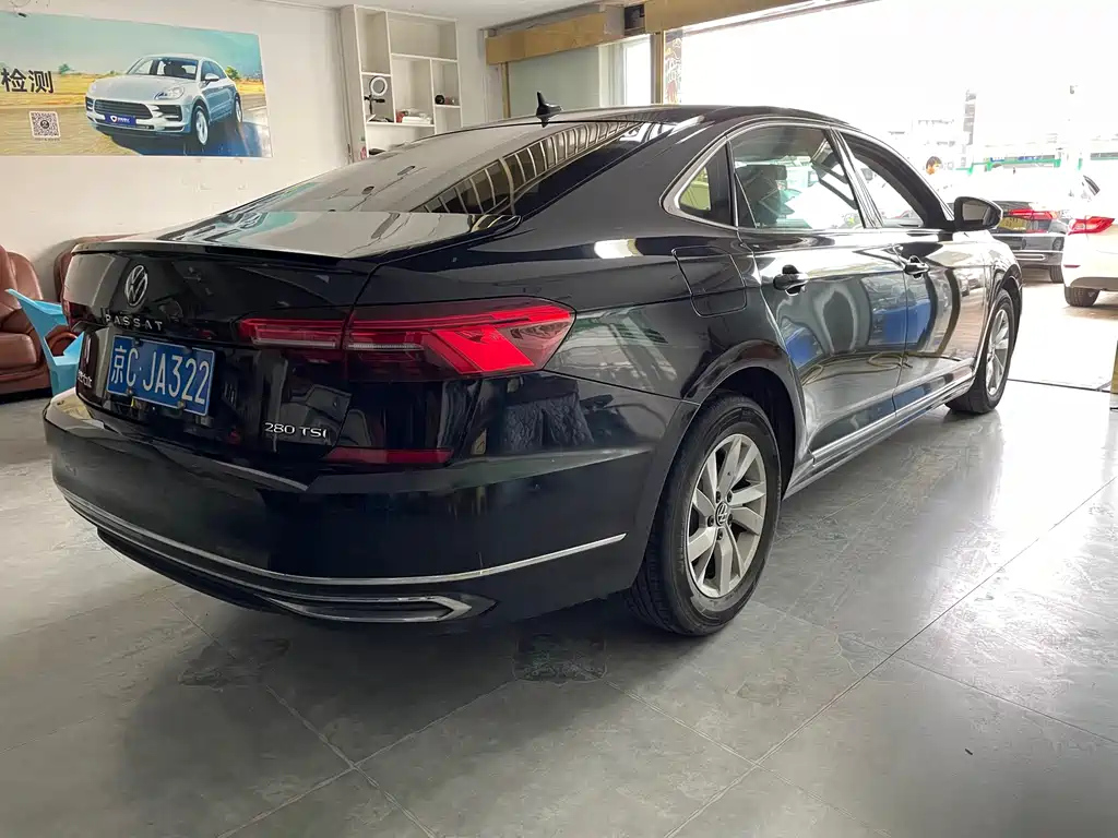 VOLKSWAGEN PASSAT 2021