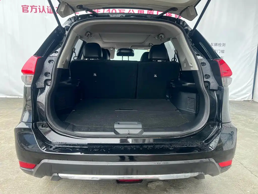NISSAN X-TRAIL 2018
