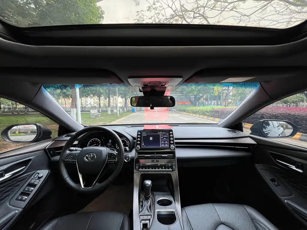 TOYOTA AVALON 2020