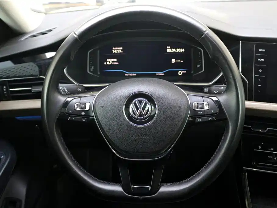 VOLKSWAGEN PASSAT 2021