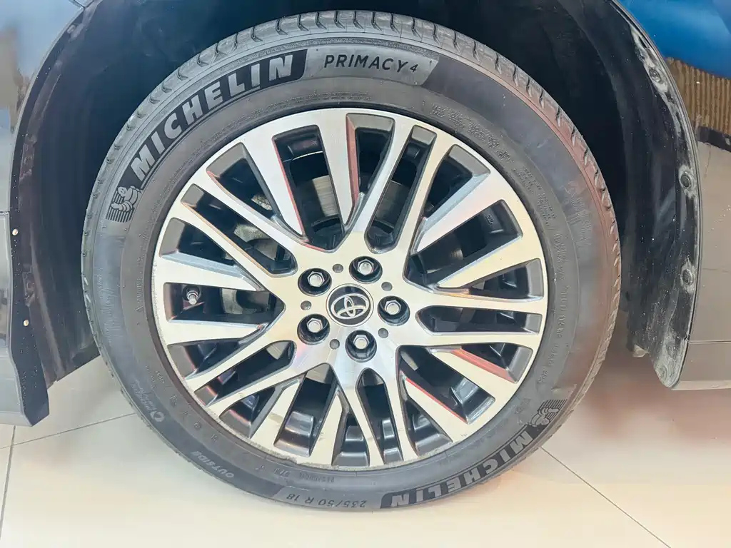 TOYOTA ALPHARD 2018