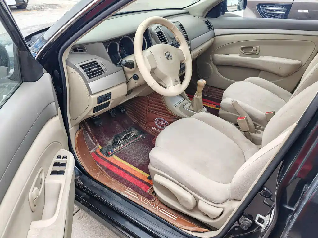 NISSAN SYLPHY 2017