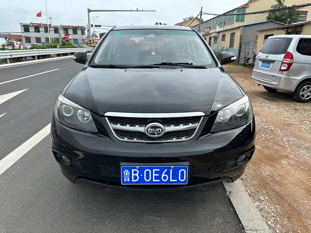 BYD S6 2015