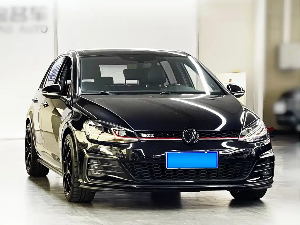 VOLKSWAGEN GOLF 2018