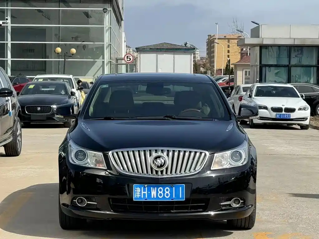 BUICK LACROSSE 2013
