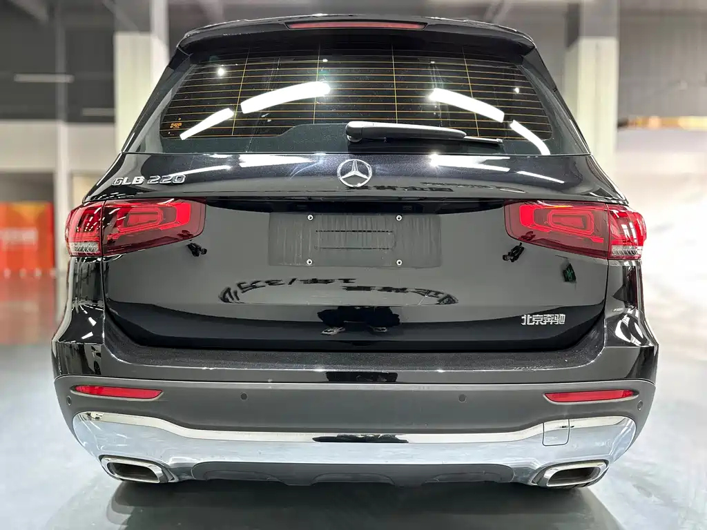 MERCEDES BENZ GLB 2023