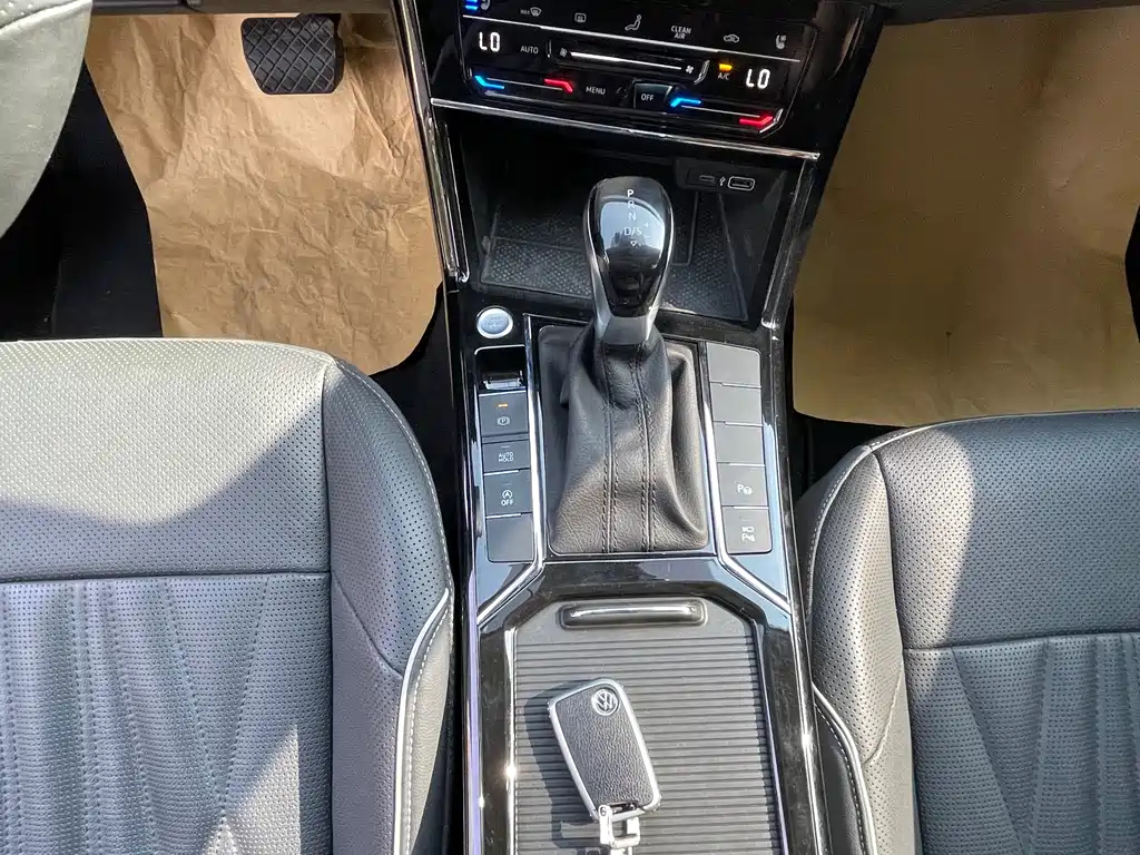 VOLKSWAGEN PASSAT 2022