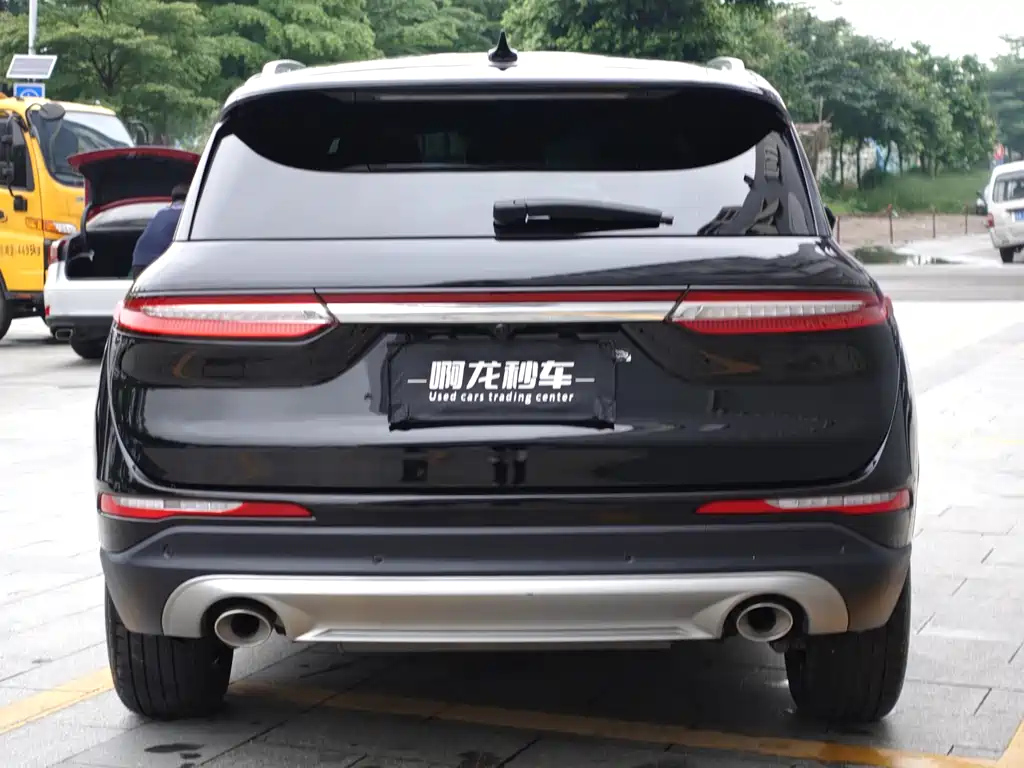 LINCOLN ADVENTURER 2021