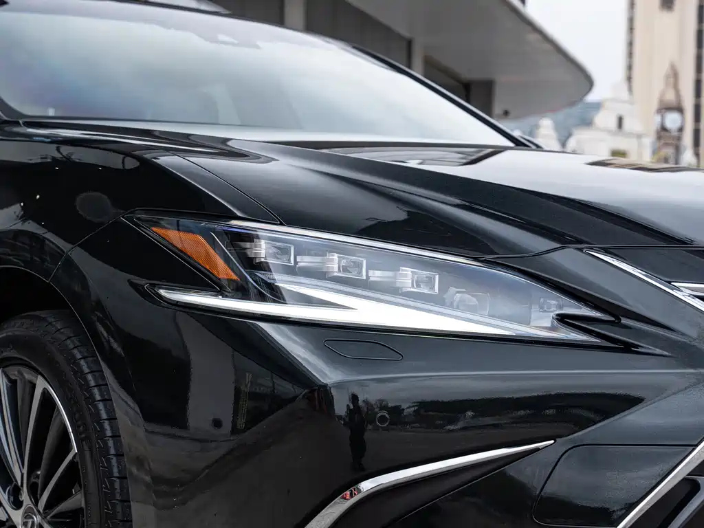 LEXUS ES 2021