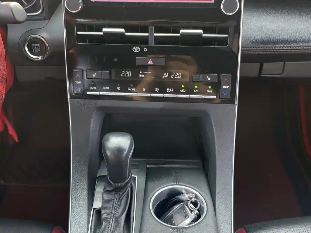 TOYOTA AVALON 2022