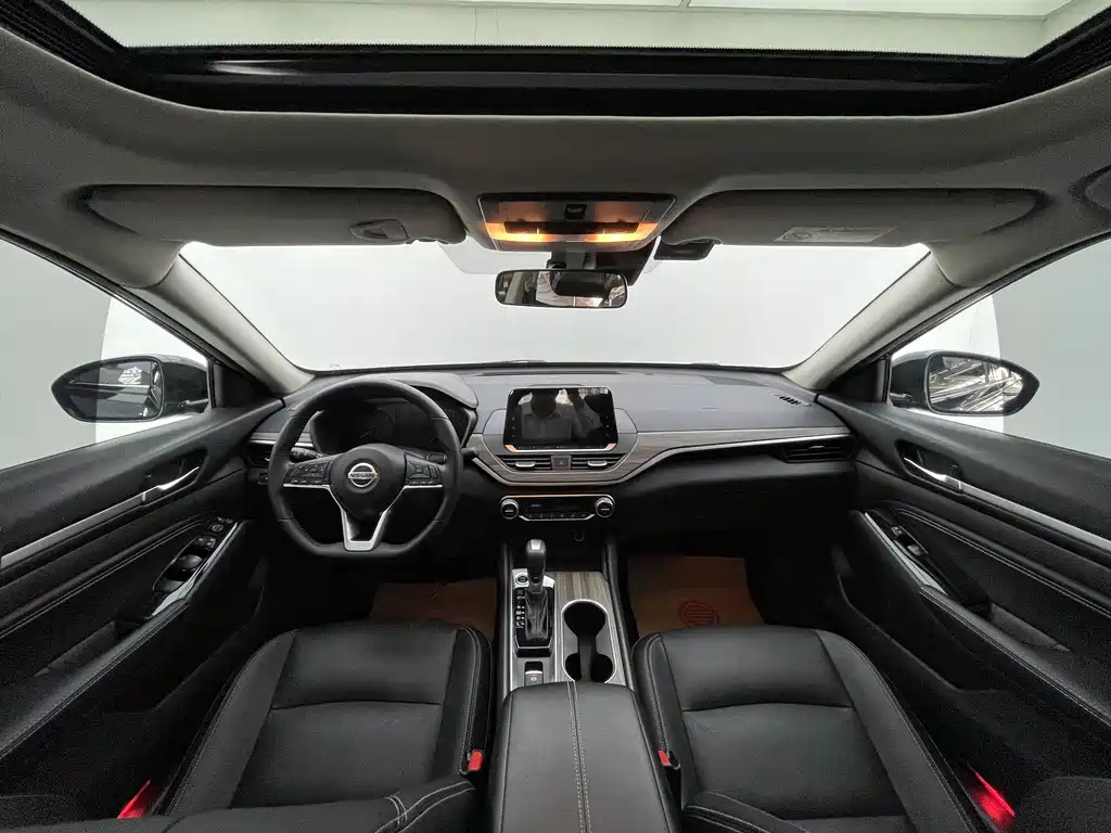 NISSAN TEANA 2021