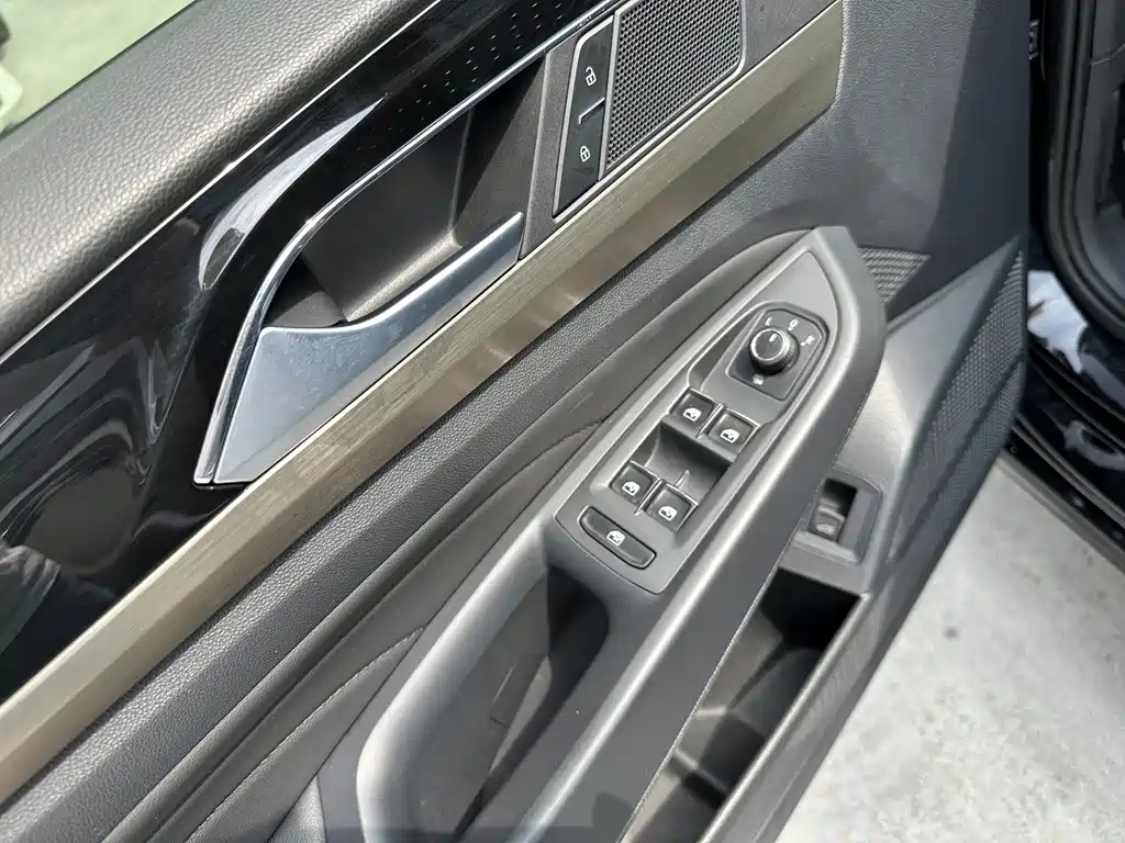 VOLKSWAGEN PASSAT 2021