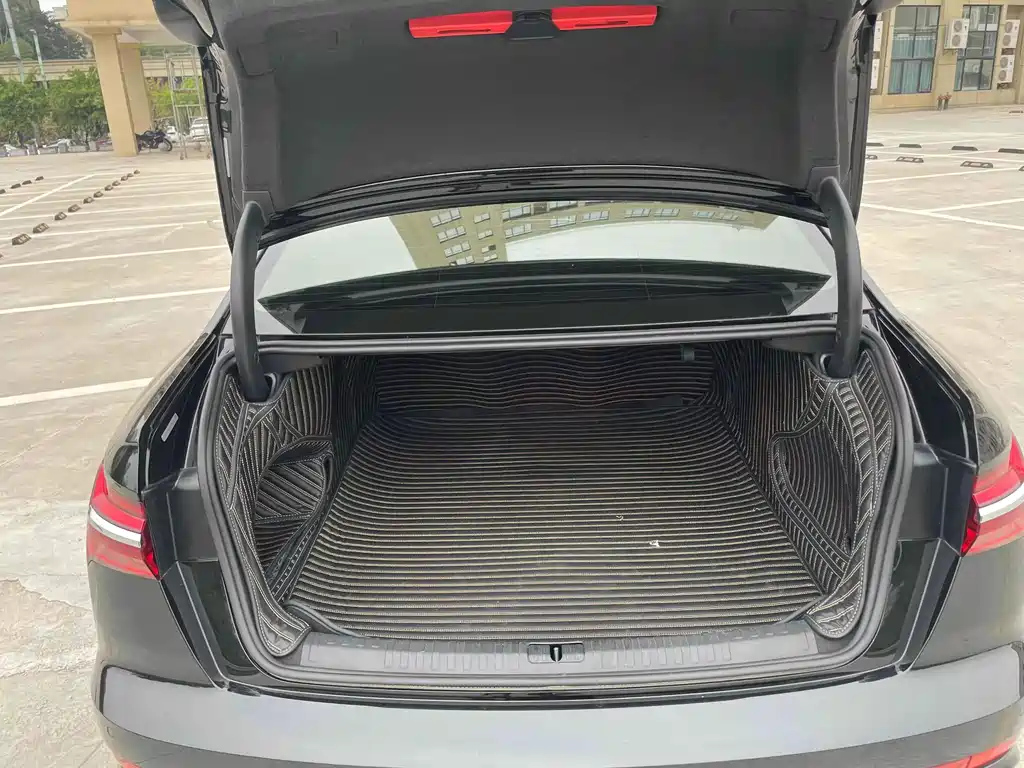 AUDI A6L 2021