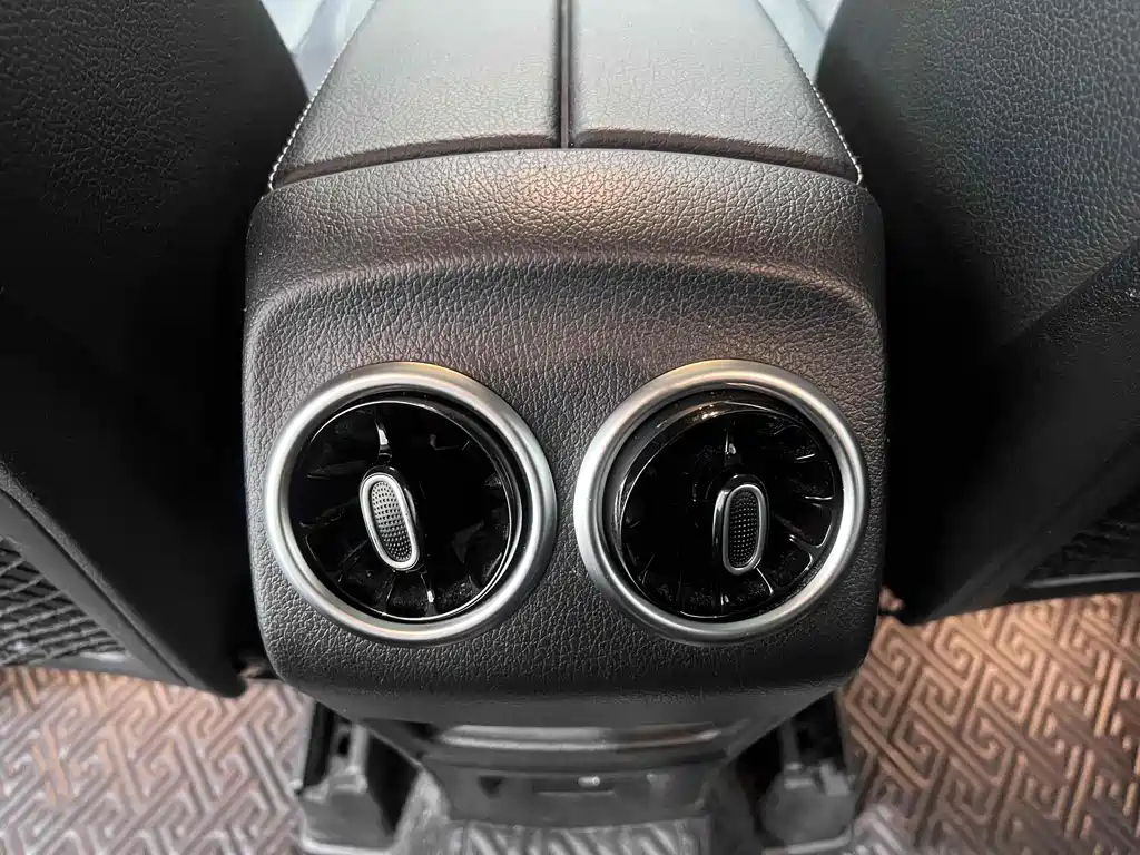 MERCEDES BENZ GLB 2022