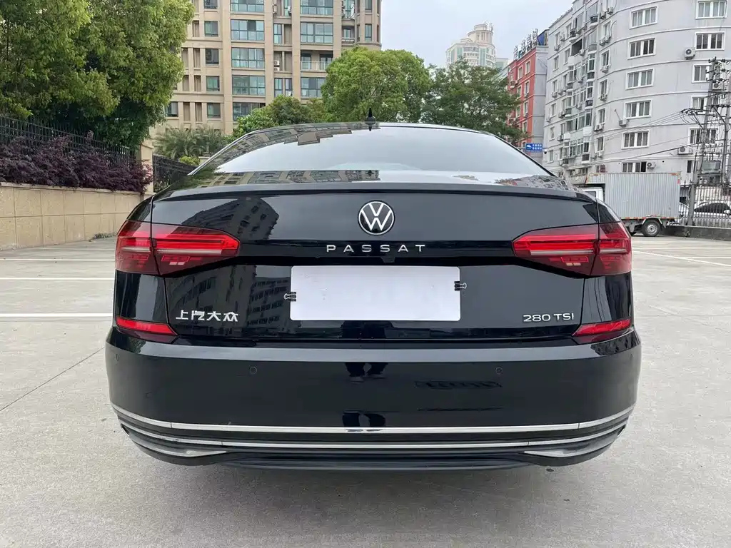 VOLKSWAGEN PASSAT 2021