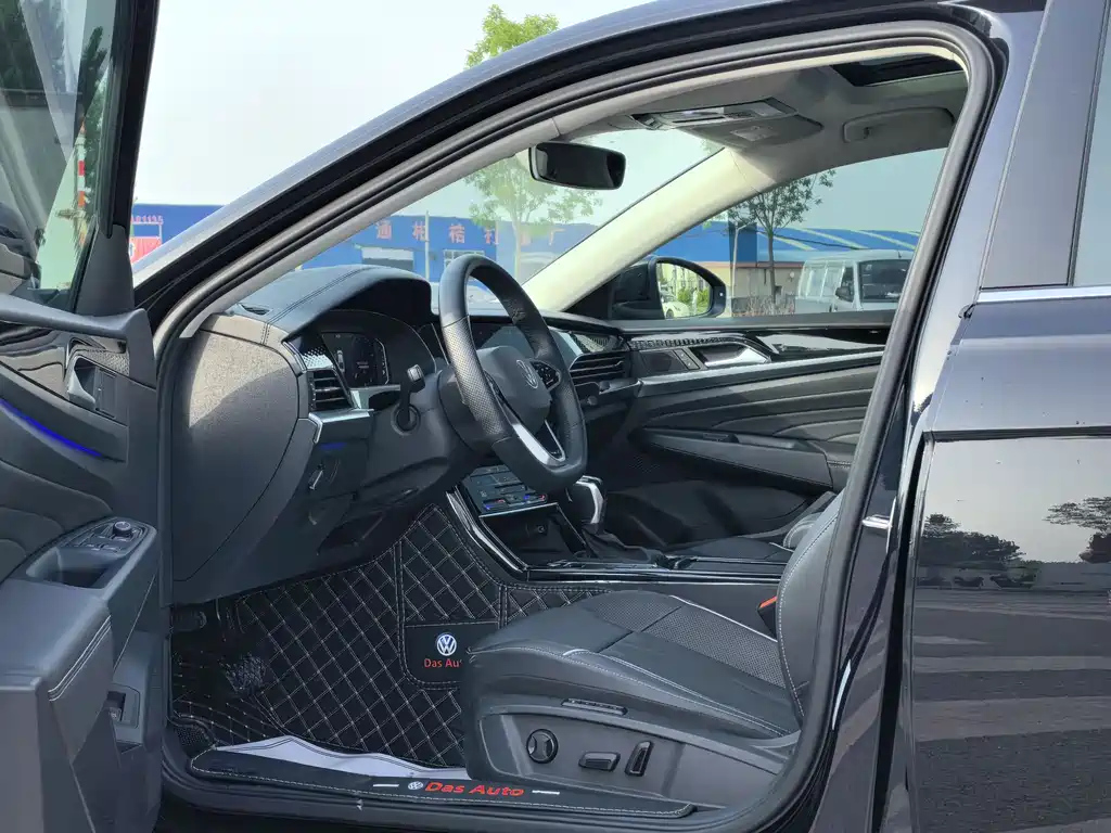 VOLKSWAGEN PASSAT 2022