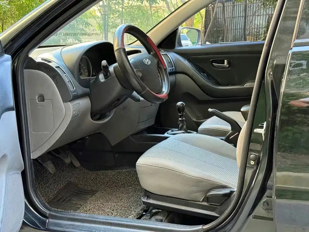 HYUNDAI CELESTA 2014