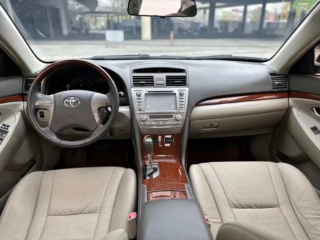 TOYOTA CAMRY 2014