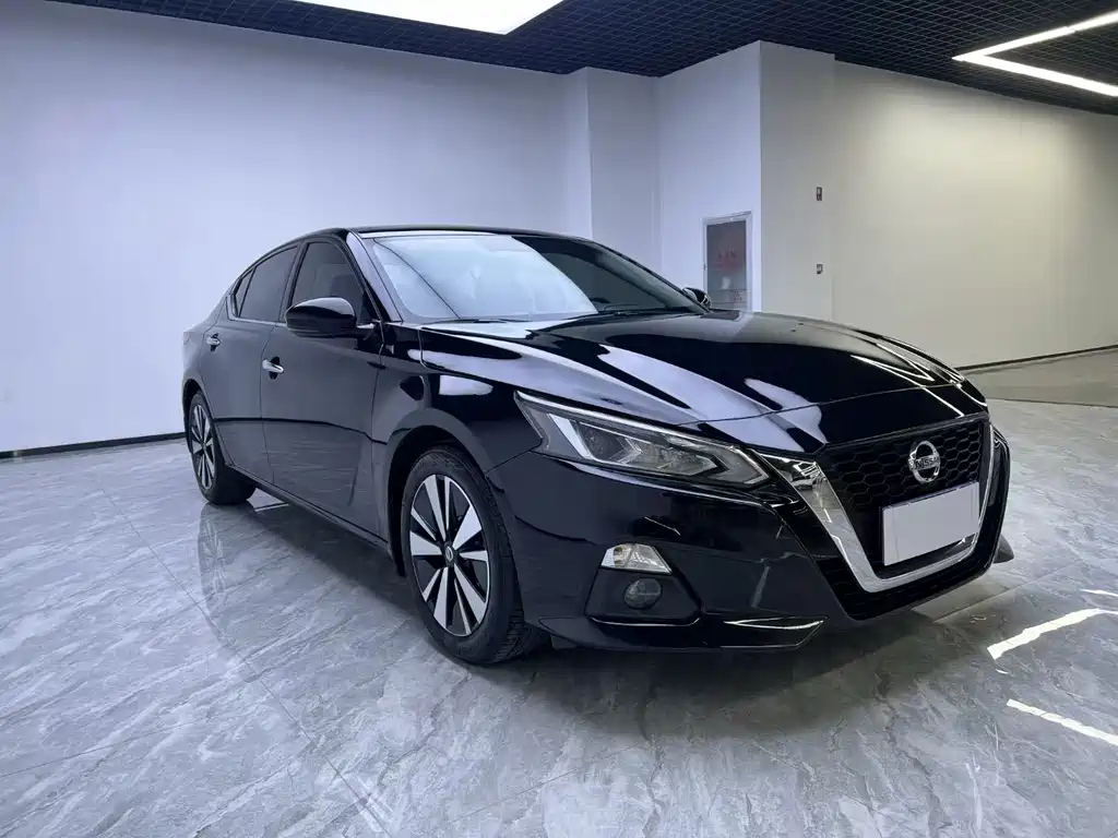 NISSAN TEANA 2022