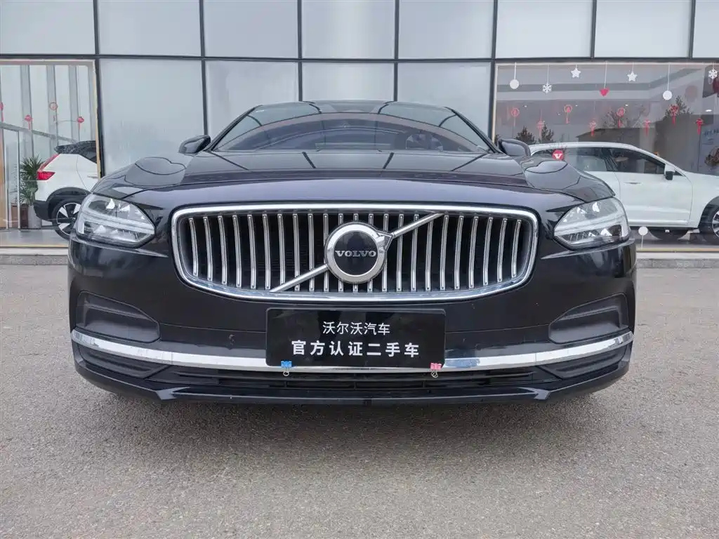 VOLVO S90 2022
