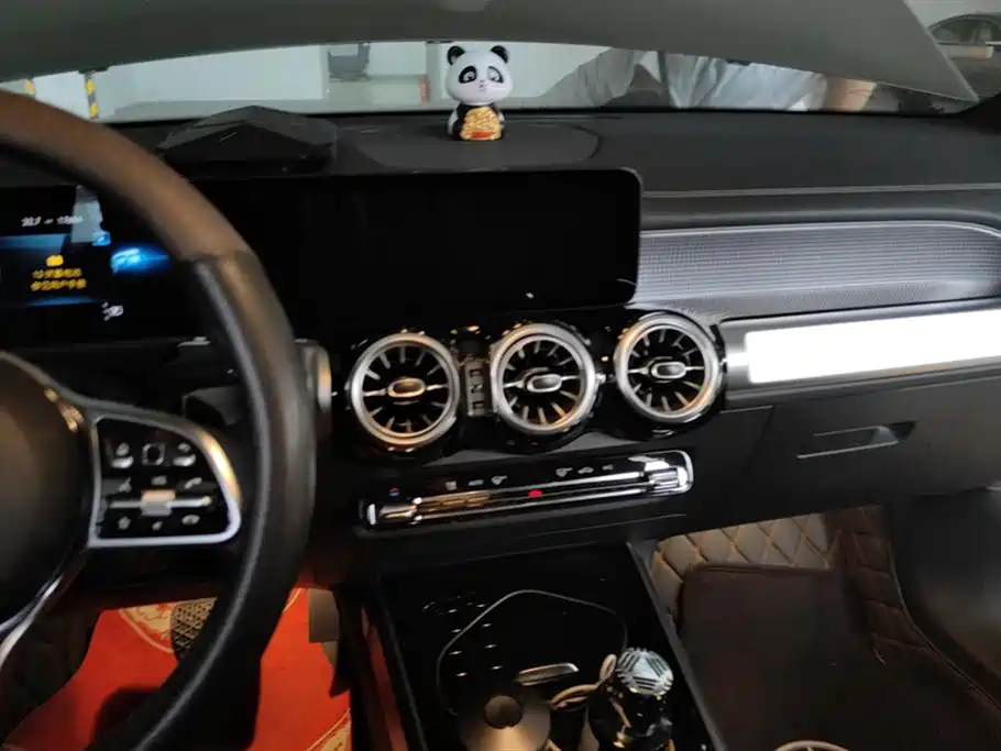 MERCEDES BENZ GLB 2021