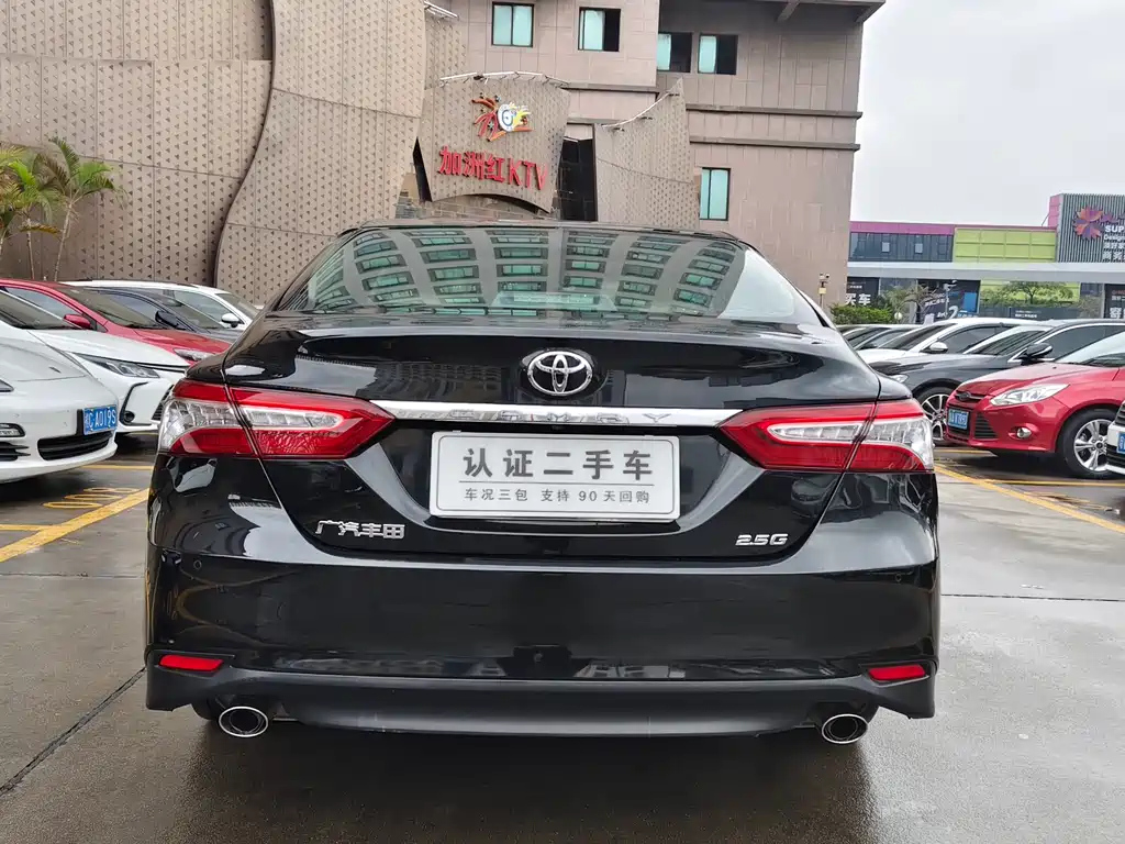 TOYOTA CAMRY 2020