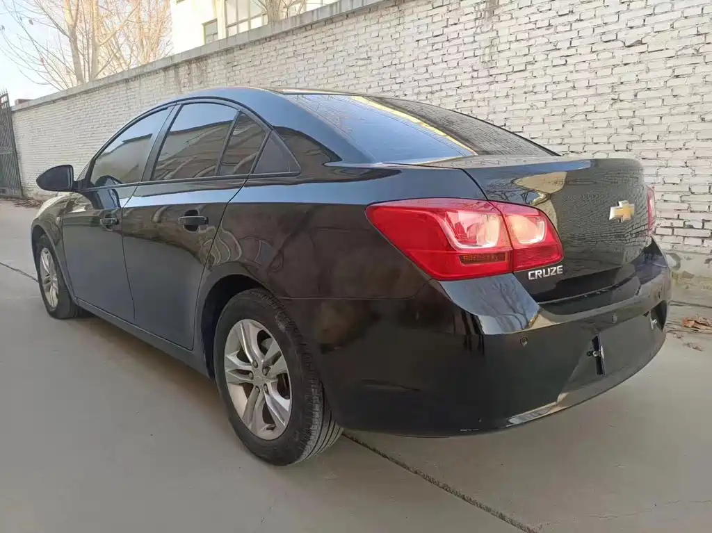 CHEVROLET CRUZE 2015