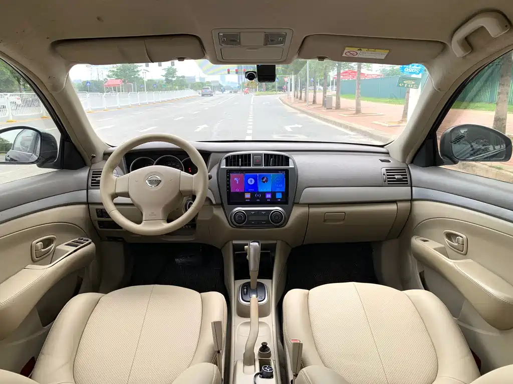NISSAN SYLPHY 2013