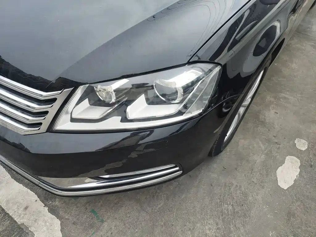 VOLKSWAGEN MAGOTAN 2014